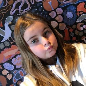 Meet your Posher, Lucie